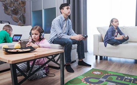 Los hábitos digitales de la Generación Z en Elche: cómo pasan el tiempo libre los jóvenes
