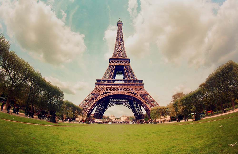 Historia de la Torre Eiffel, la Estructura más Famosa de Europa