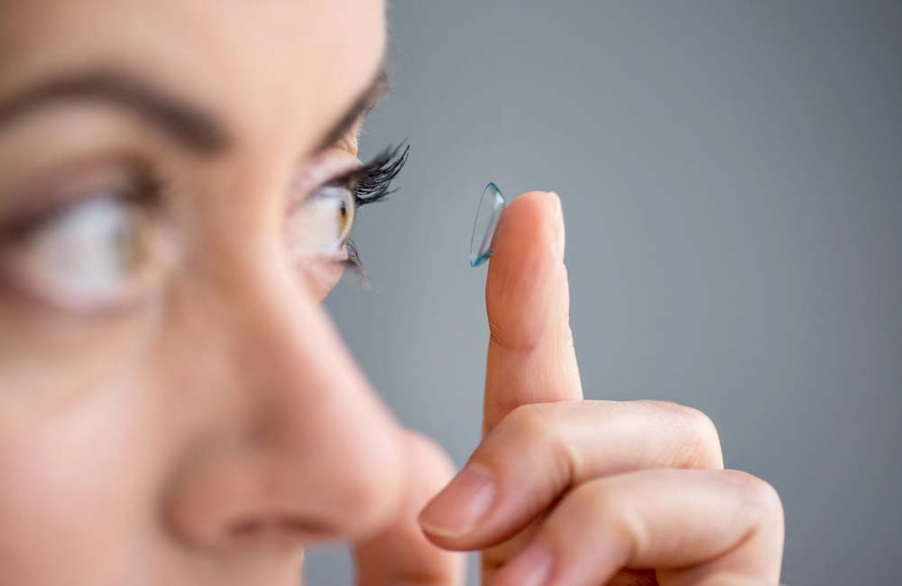 Cuidar tus ojos en la era digital: La importancia de la salud ocular y las soluciones ópticas