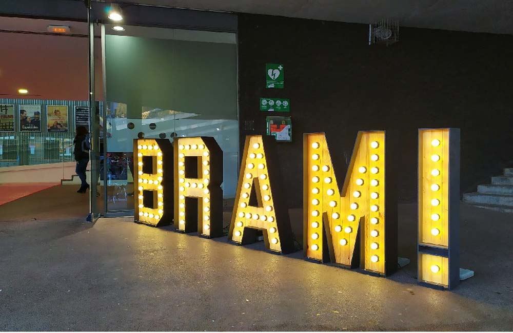 Letras luminosas y en porexpan para photocalls en eventos
