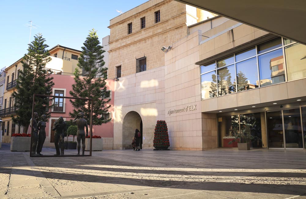 Los Gobiernos Municipales en Elche: De la Transición Democrática a la Actualidad (1975-2026)