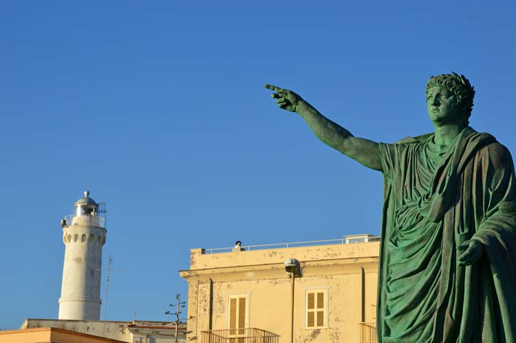 Estatua del Emperador Neron del Roma