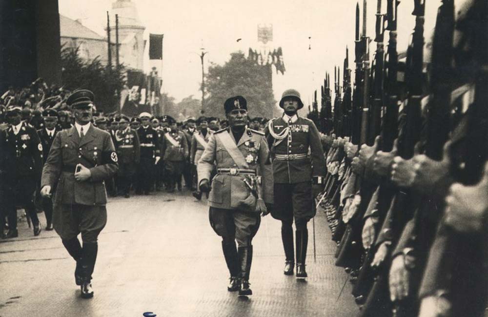 Benito Mussolini: Biografía del Dictador Fascista de Italia