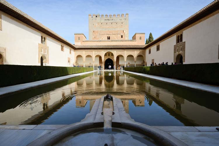 Patio de los Arrayanes, Alhambra de Granada