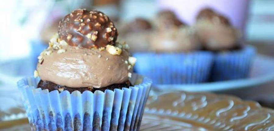 Cupcakes de Ferrero Rocher | Recetas de Postres