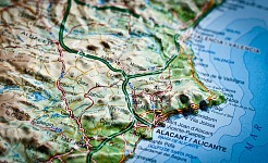 Ruta en Furgoneta por Alicante y Elche con GanxoRent: Descubriendo las Joyas del Mediterráneo