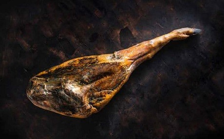 Jamón Ibérico: Pilar de la Gastronomía Española