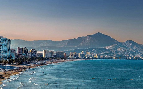 Conoce 4 razones por las que comprar un piso en Alicante